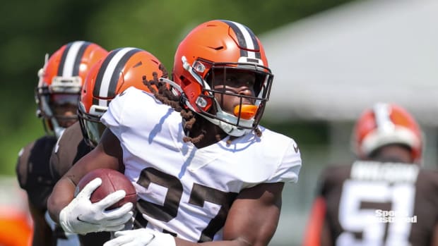 Kareem Hunt Should be Cleveland Browns X-Factor